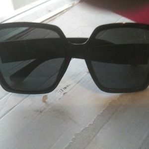Black Squared Oversized Women's Shades